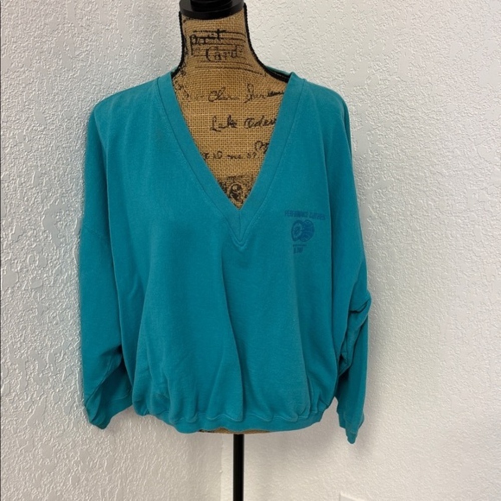 Vintage  International News Sweatshirt Americaware Size Bigger